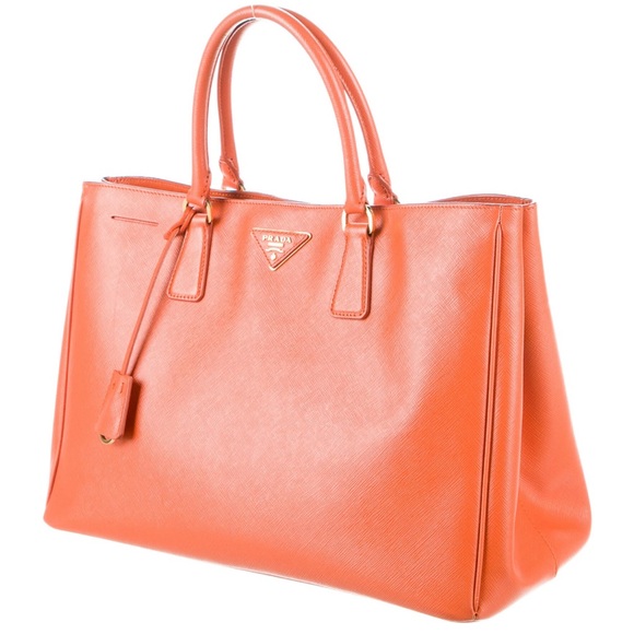 Prada large Saffiano Lux tote - Picture 2 of 8